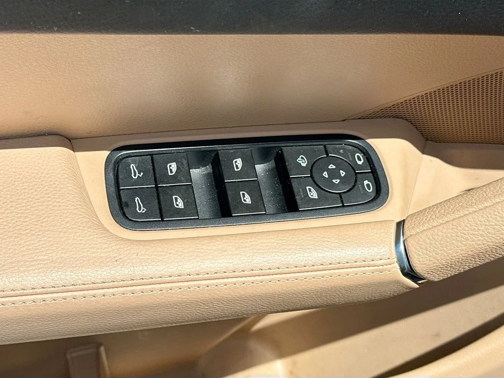 2023 Porsche Cayenne Base - Photo 19