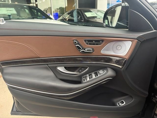 Used 2019  Mercedes-Benz S 560 image 11