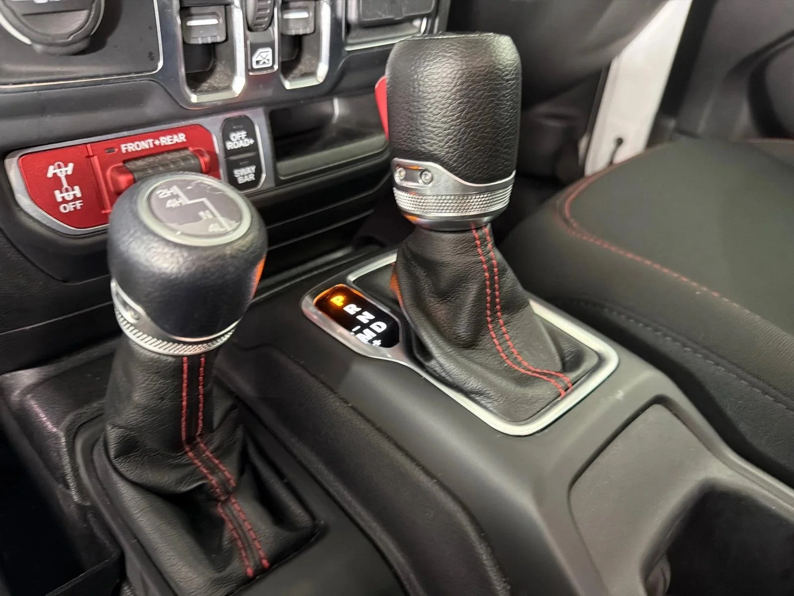 Used 2023 White Jeep Rubicon image 30