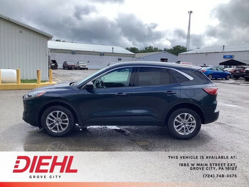 Used 2022 Blue Ford SE image 4