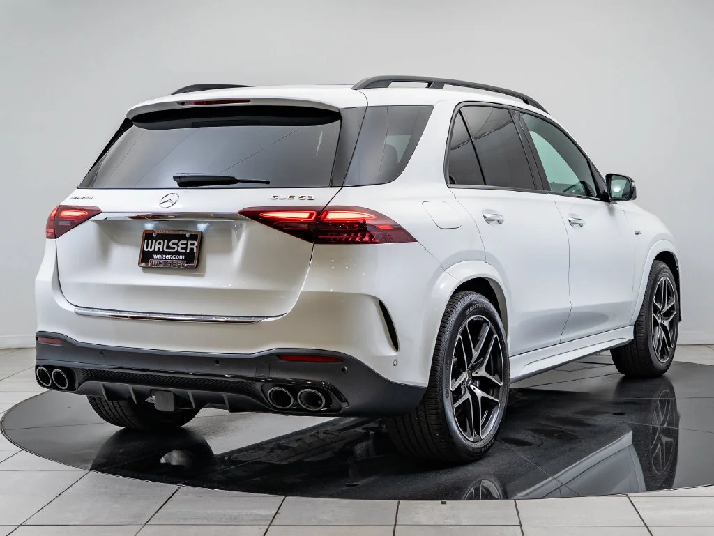 Used 2026 Manufaktur Moonlight White Metallic Mercedes-Benz GLE 53 AMG® image 10
