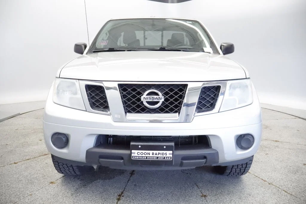 Used 2013 Silver Nissan SV image 12
