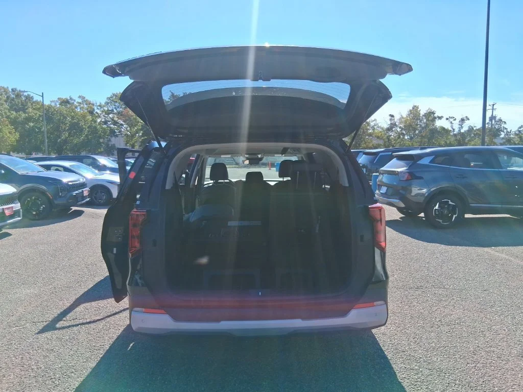 Certified Used 2026 Black Kia LXS image 21