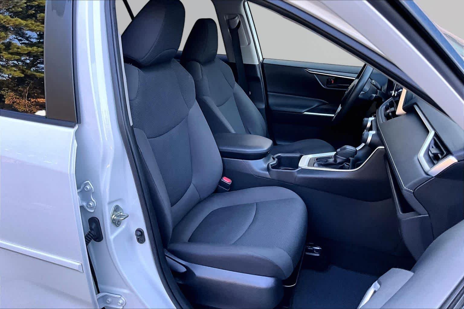 Used 2023 Ice Cap Toyota LE image 9