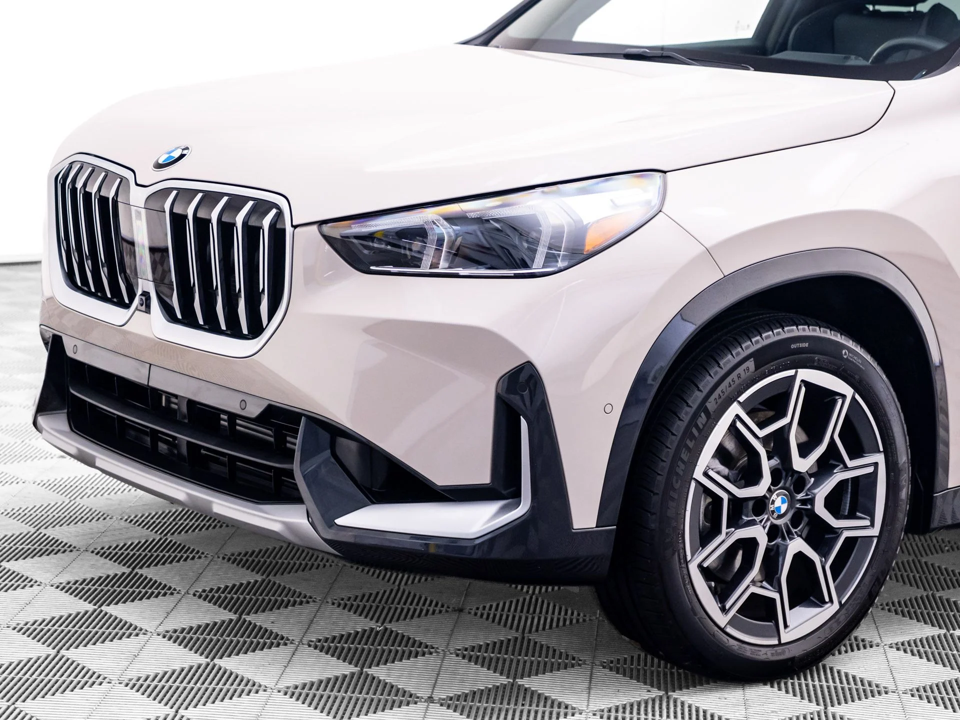 Certified Used 2026 Beige BMW xDrive28i image 37