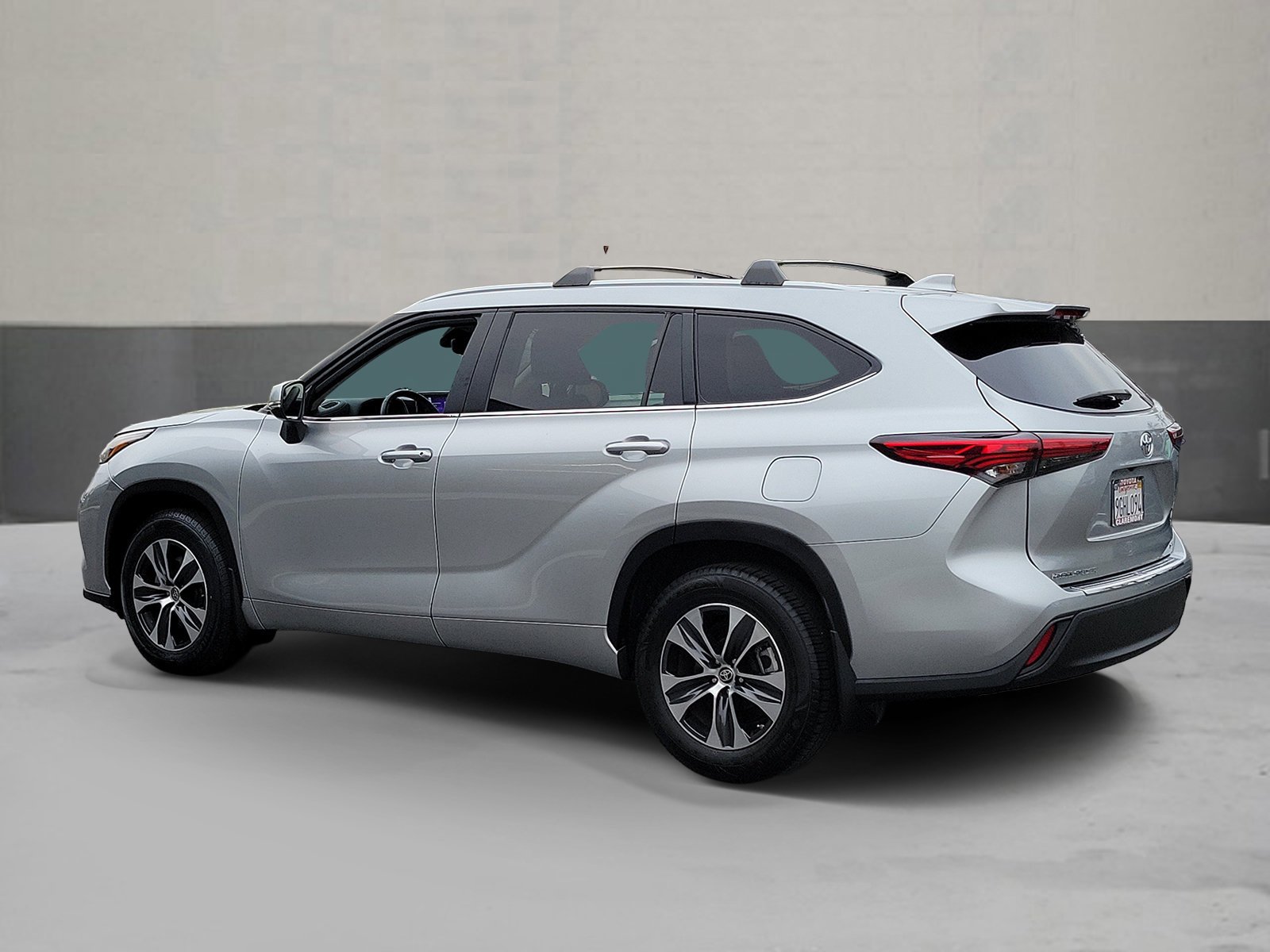 Used 2023 Celestial Silver Metallic Toyota XLE image 4
