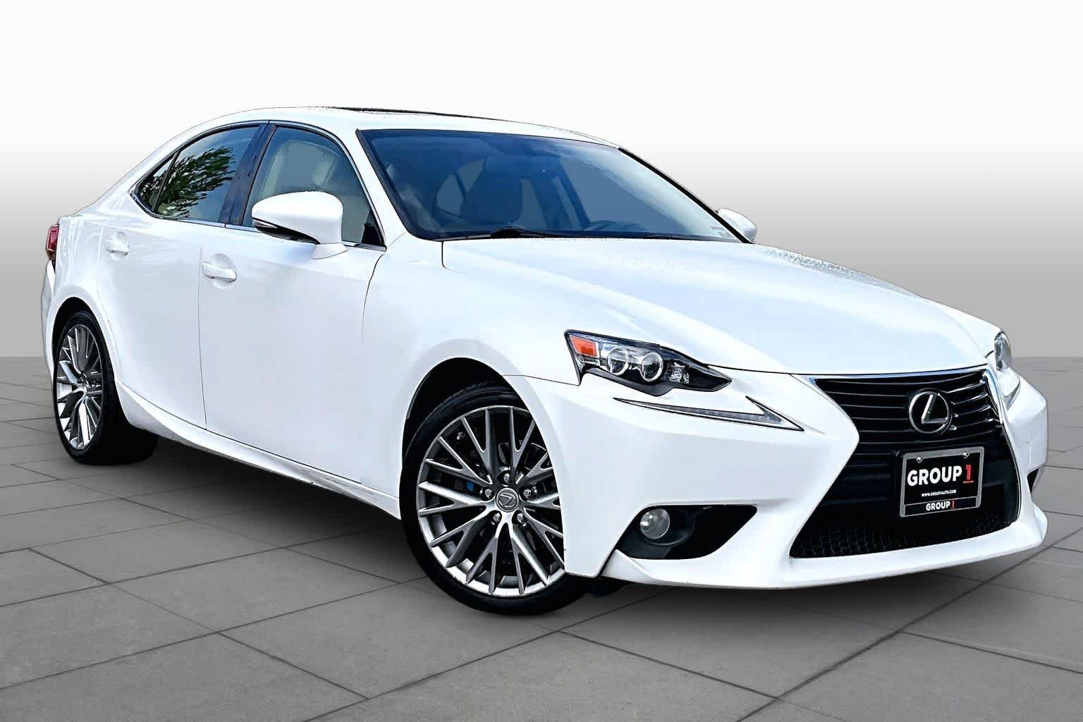 Used 2014 Starfire Pearl Lexus  image 3