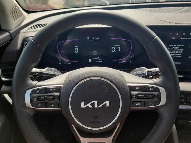 Certified Used 2025 White Kia EX image 30