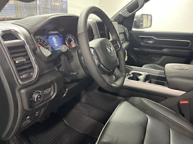 New 2026 Diamond Black Crystal Pearl-Coat Exterior Paint RAM Laramie image 9