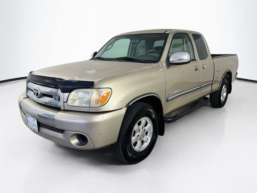 Used 2006 Beige Toyota SR5 image 3