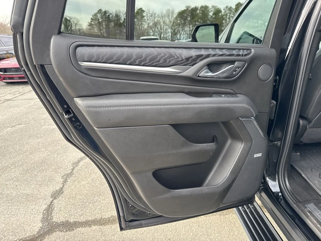 Used 2024 Black GMC Denali image 31