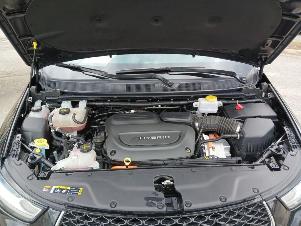 Used 2023 Black Chrysler Touring L image 20