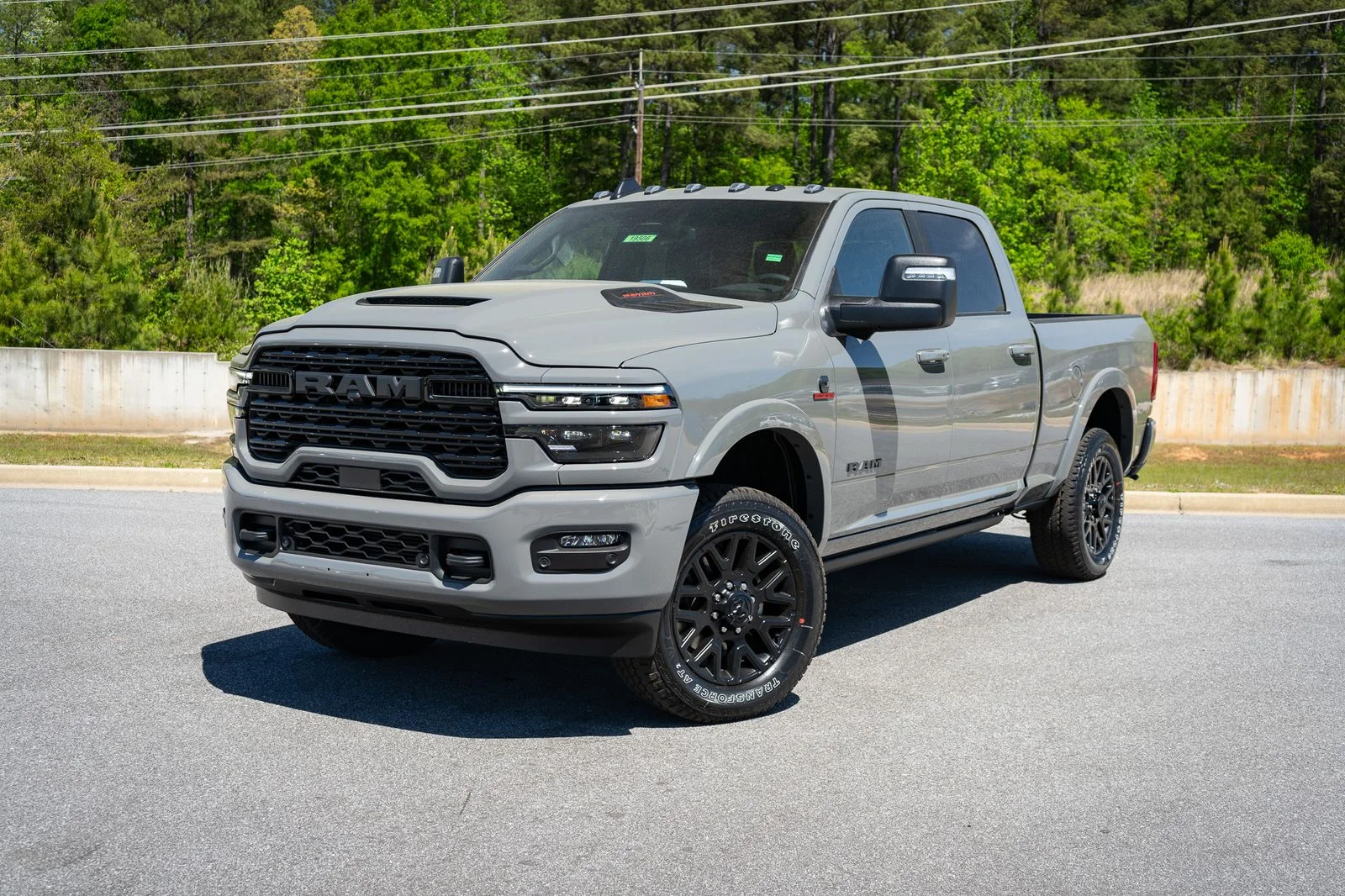 New 2026 Ceramic Gray Clear-Coat Exterior Paint RAM Limited image 4