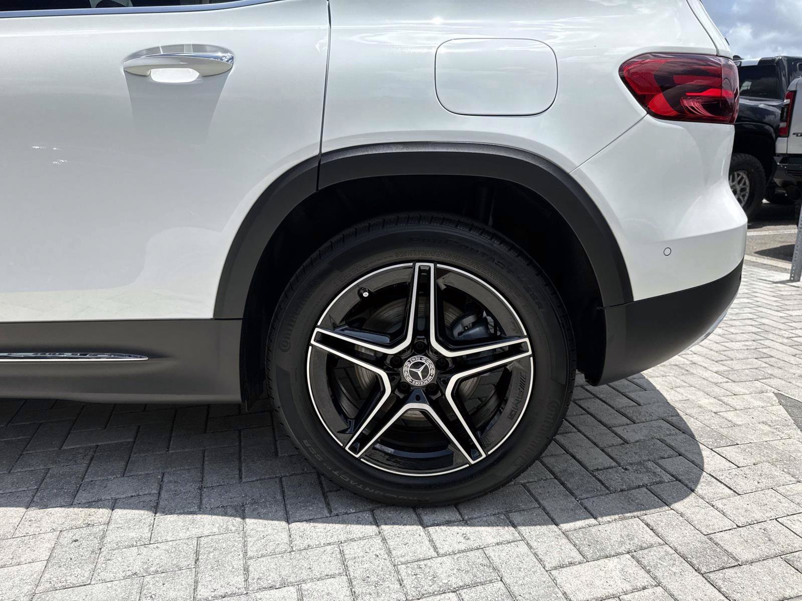 New 2026 Polar White Mercedes-Benz 250 SUV image 11