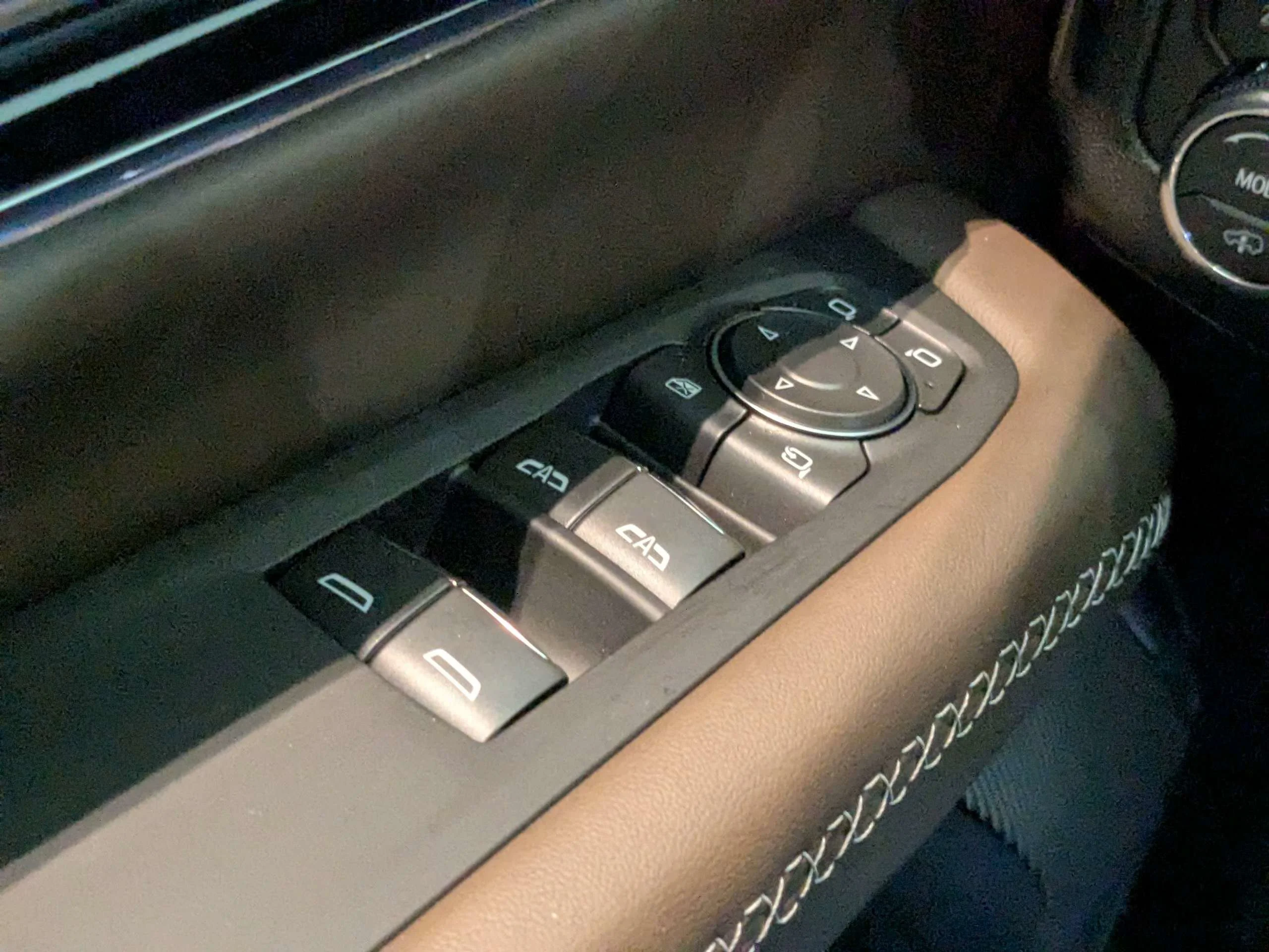 2027 GMC Yukon Denali Ultimate - Photo 25