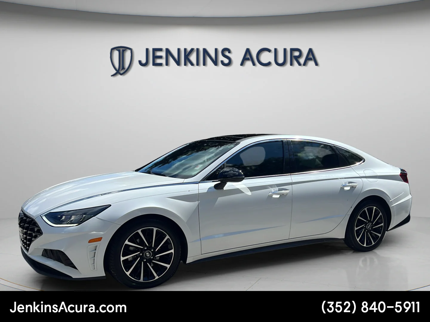 Used 2020 Quartz White Hyundai SEL Plus image 7