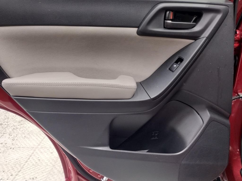 Used 2016 Red Subaru 2.5i Premium image 37