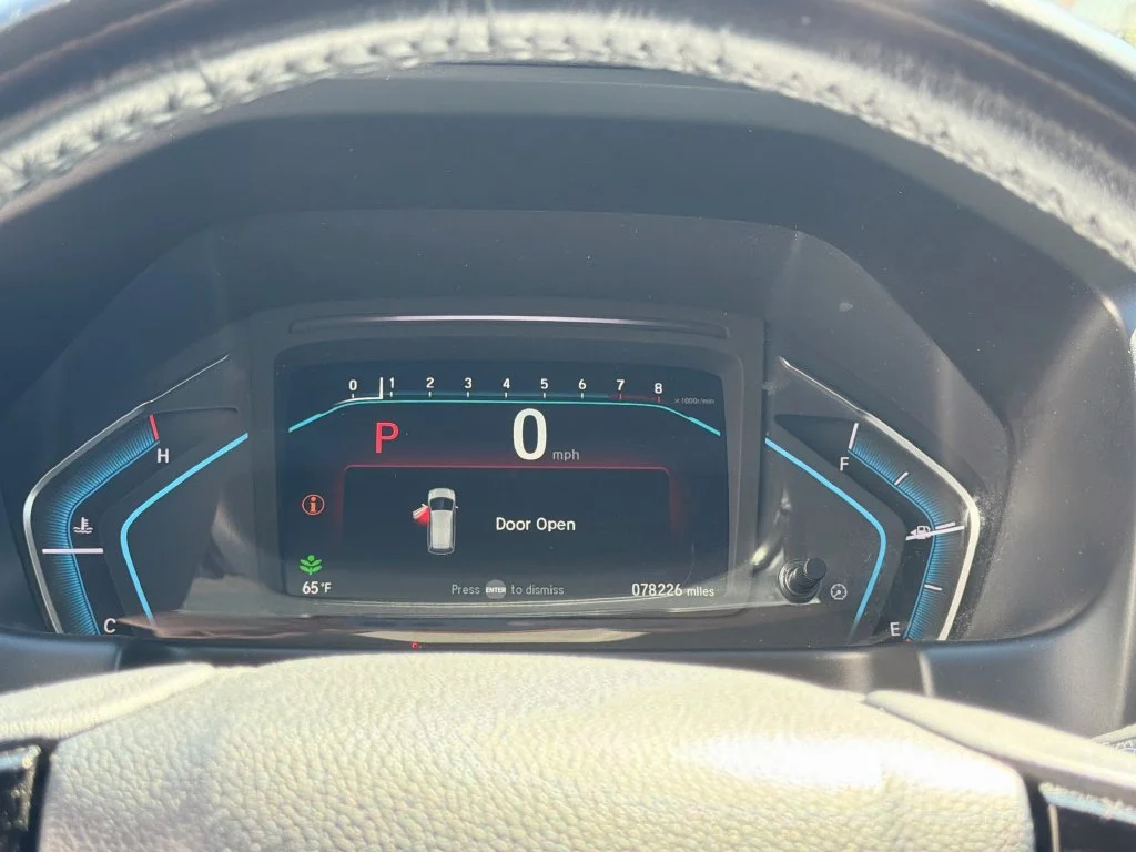 Used 2020 Black Honda EX-L image 12