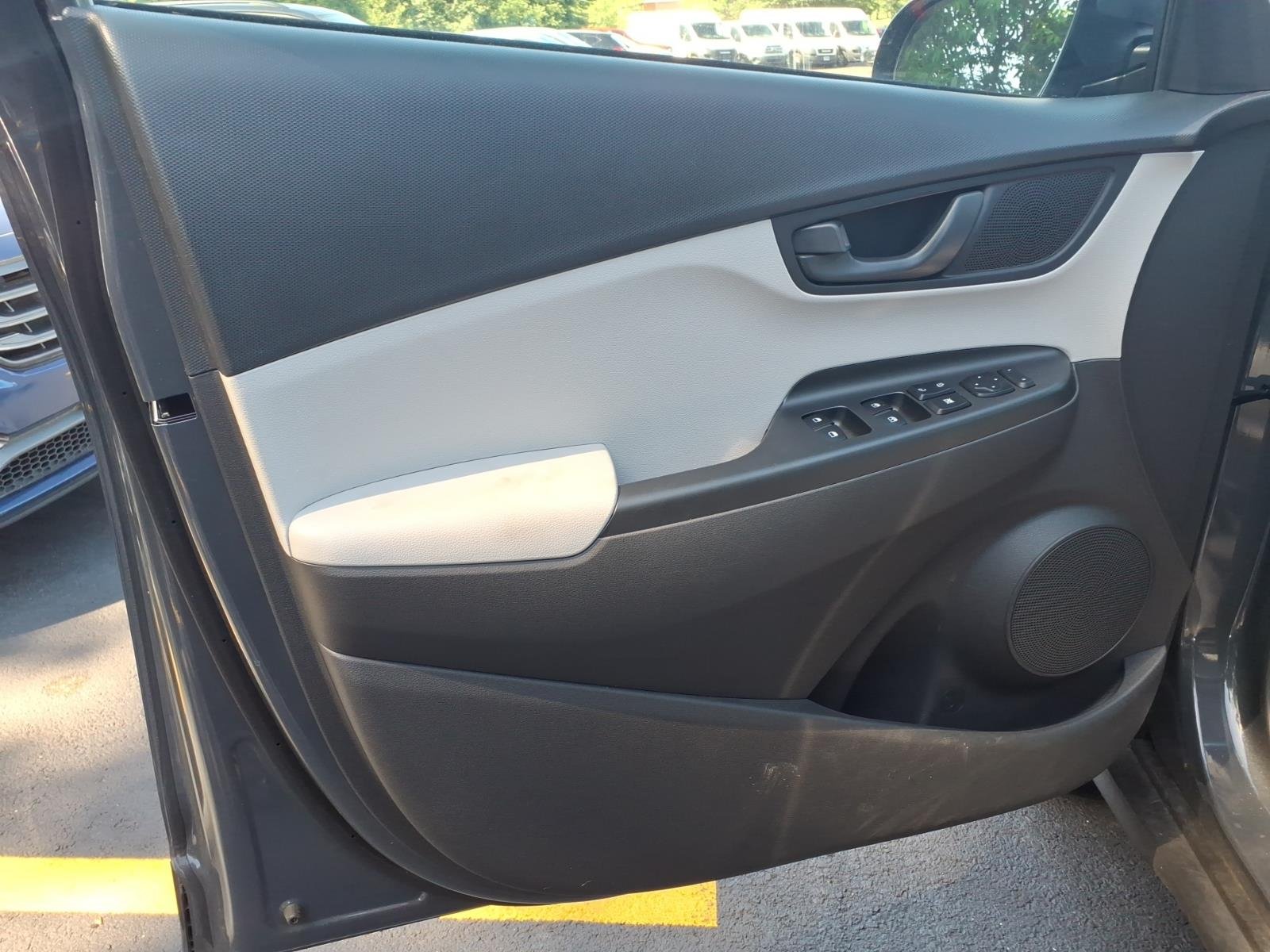 2023 Hyundai Kona SEL - Photo 23
