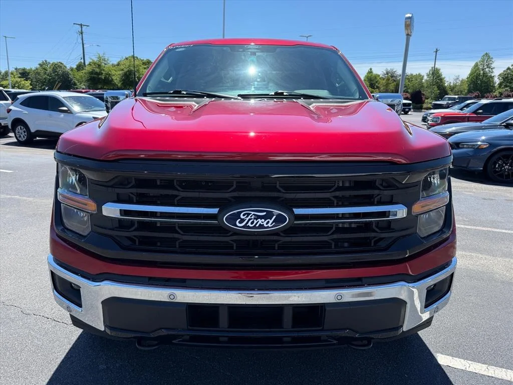 Used 2025 Red Ford XLT image 3
