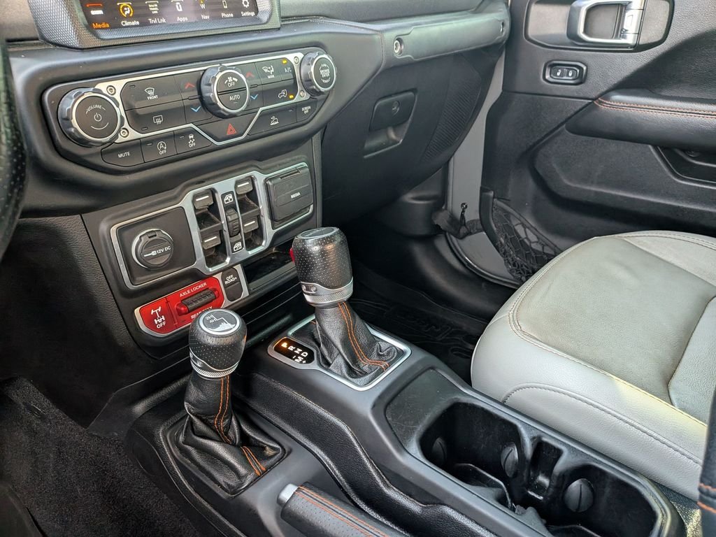 Used 2021 Gray Jeep Mojave image 21