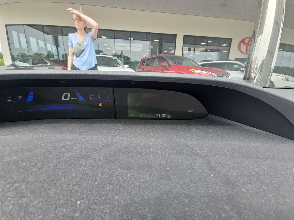 Used 2013 Gray Honda LX image 1
