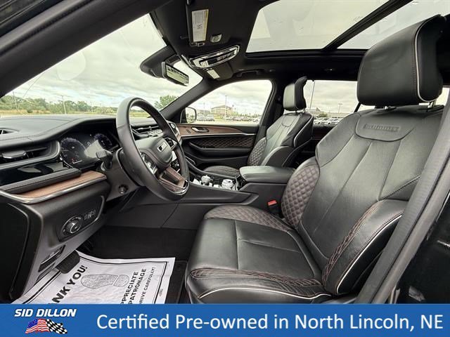 Used 2023 Diamond Black Crystal Pearlcoat Jeep Summit image 21