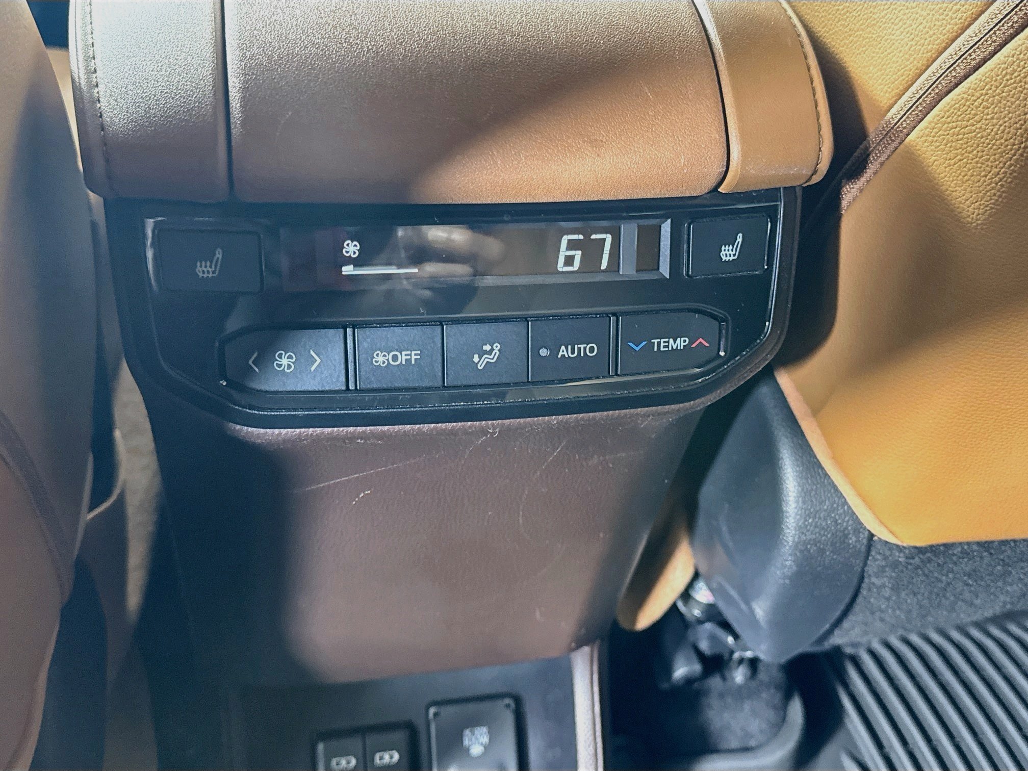 Used 2022 Wind Chill Pearl Toyota Platinum image 26