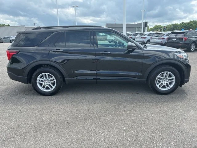 New 2026 Agate Black Metallic Ford Active image 6