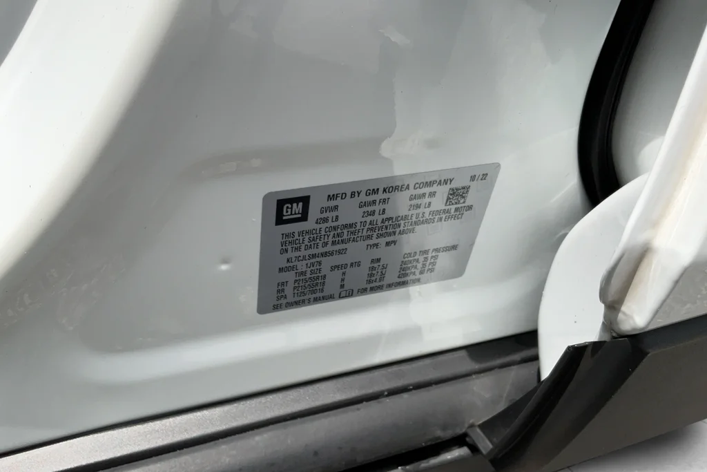Used 2022 White Chevrolet LT image 26