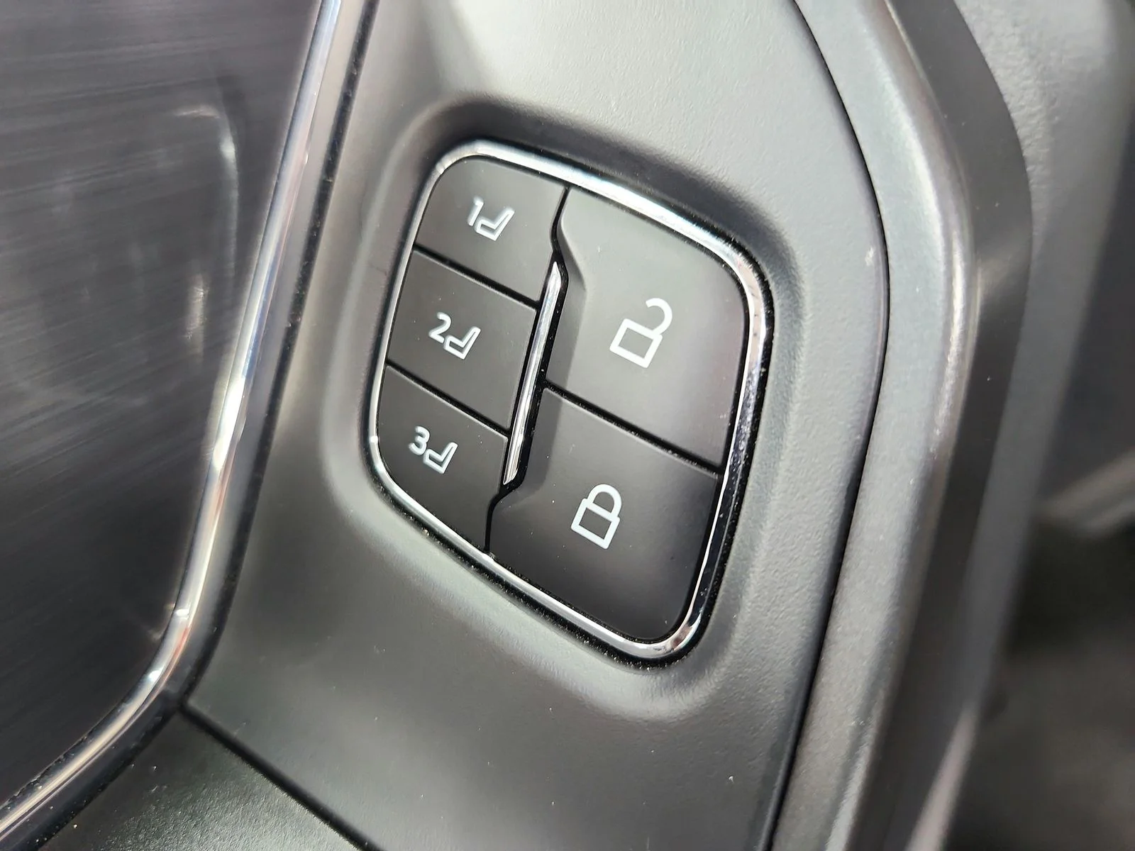 Used 2025 Red Ford Lariat image 22