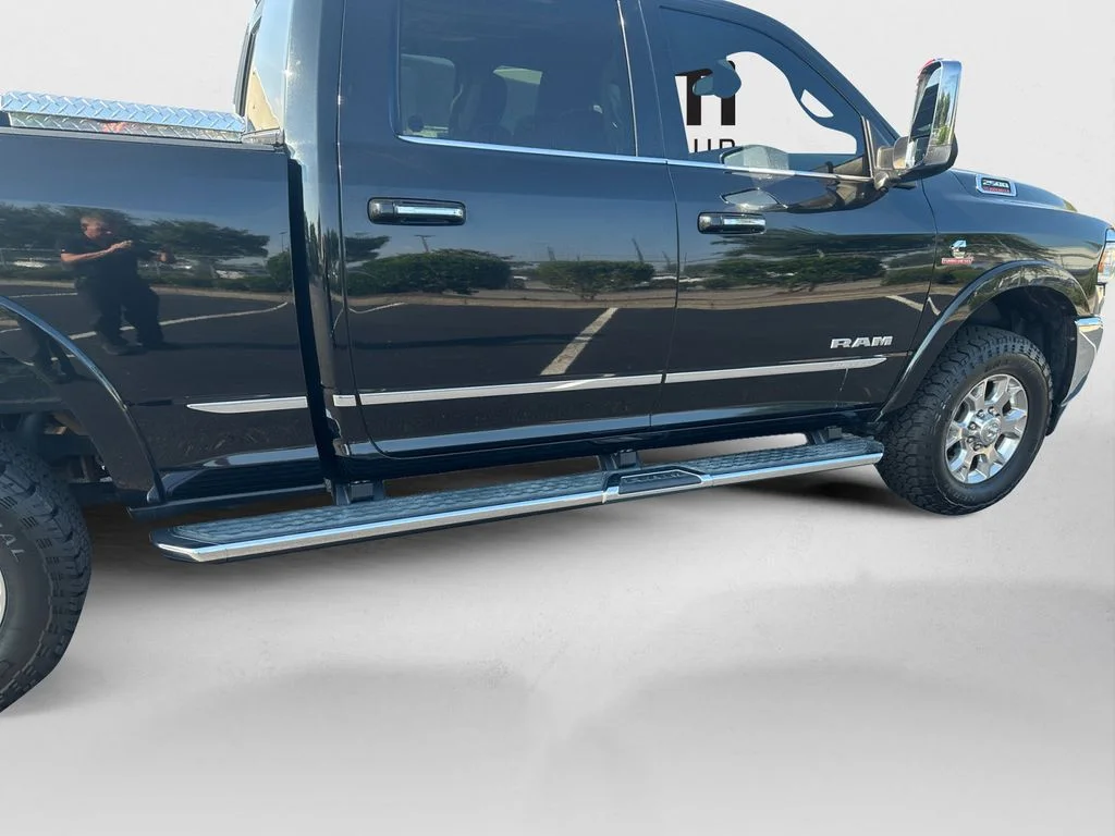 Used 2019 Black Ram Laramie image 17