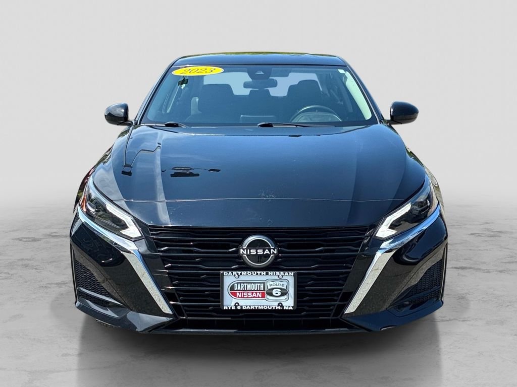 Used 2023 Black Nissan 2.5 SV image 2