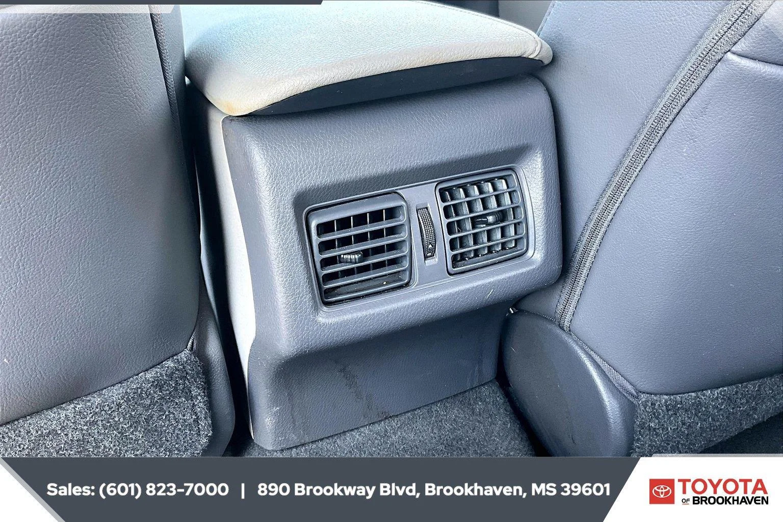 Used 2019 Celestial Silver Metallic Toyota XLE image 24