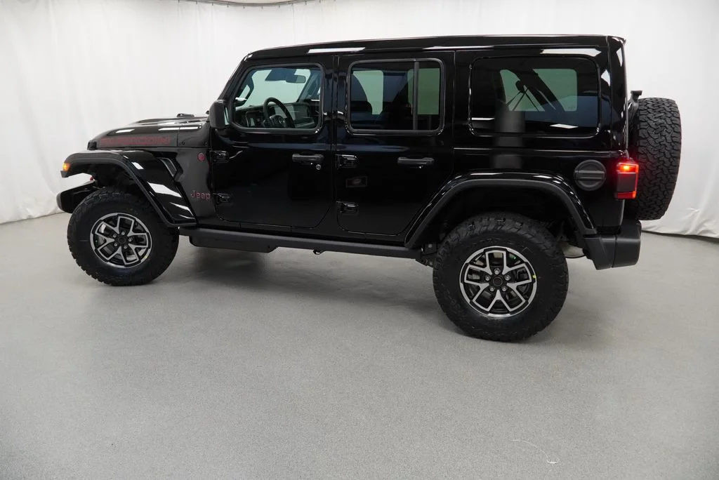 New 2026 Black Clear-Coat Exterior Paint Jeep Rubicon image 14