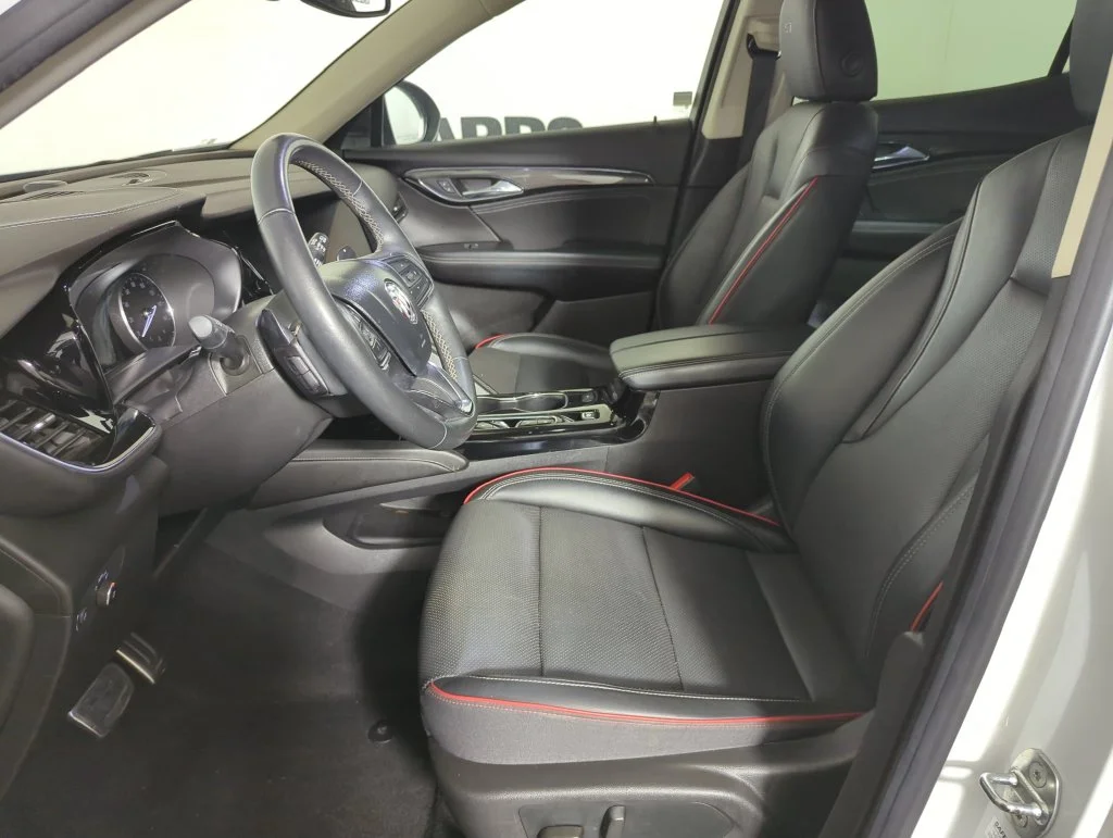Used 2023 Summit White Buick Essence image 7