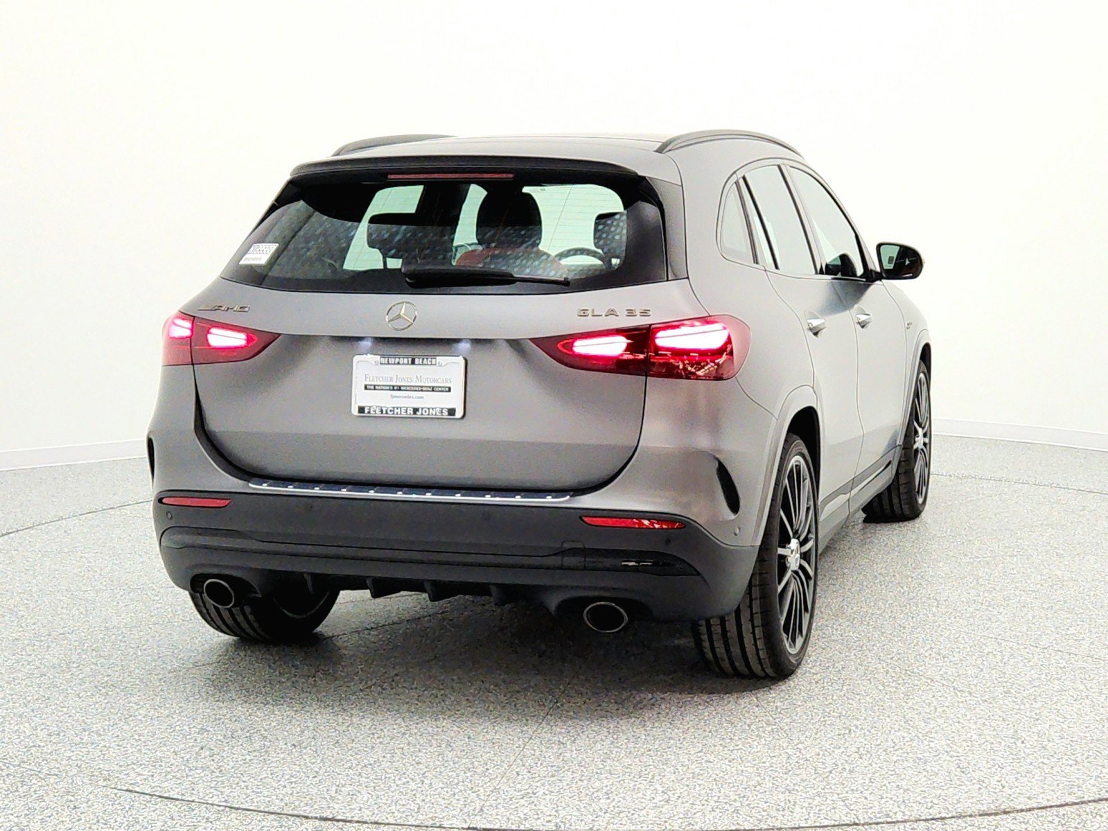 New 2026 MANUFAKTUR Mountain Grey Magno Mercedes-Benz AMG® GLA 35 4MATIC SUV image 27