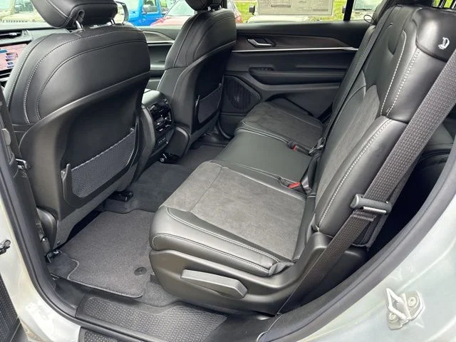 New 2026 Silver Jeep Laredo image 19