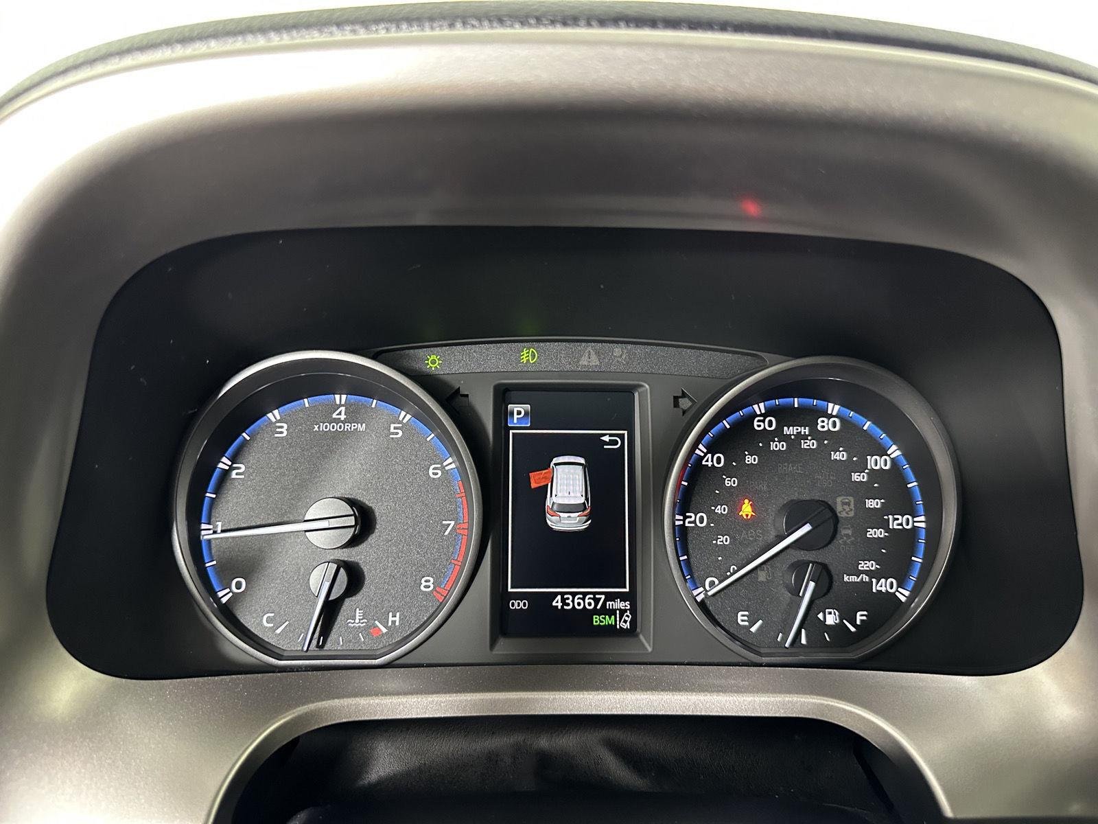 Used 2018 Magnetic Gray Metallic Toyota XLE image 15