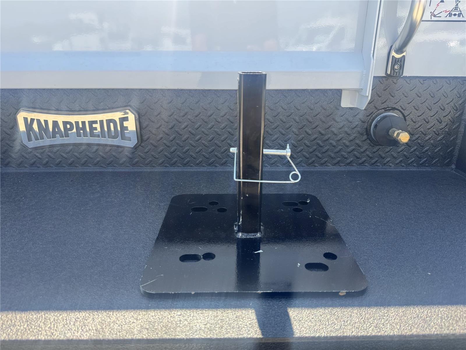 2024 Ford F-600 Super Duty Chassis Cab XL - Photo 41