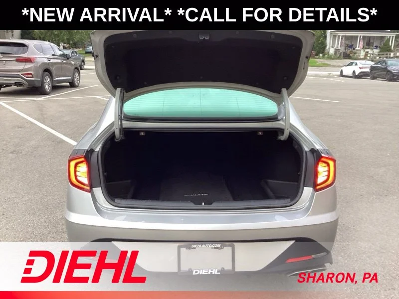 Used 2021 Silver Hyundai SEL image 15