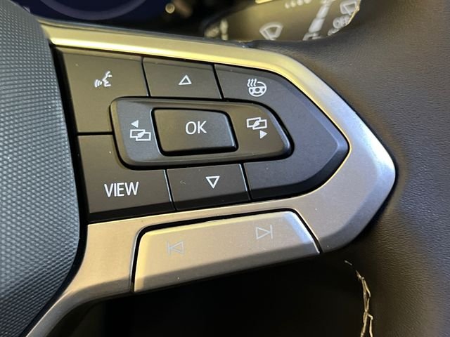 New 2026 Black Volkswagen 2.0T SE w/Technology image 15