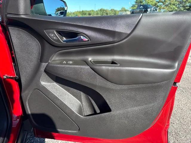 Used 2022 Red Chevrolet LT image 30