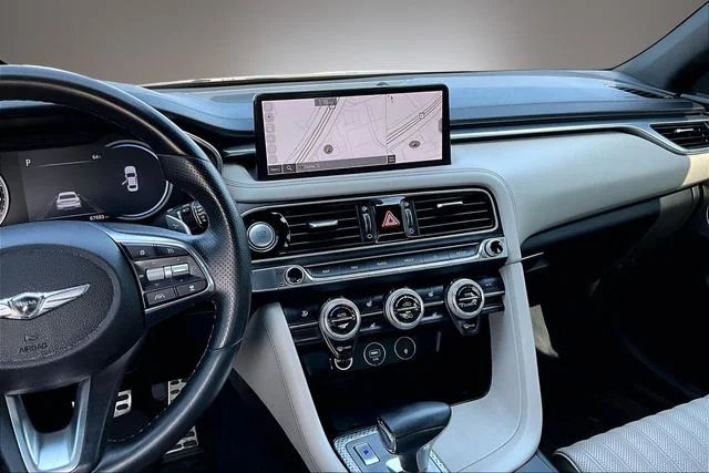 Used 2023 Silver Genesis 2.0T image 9
