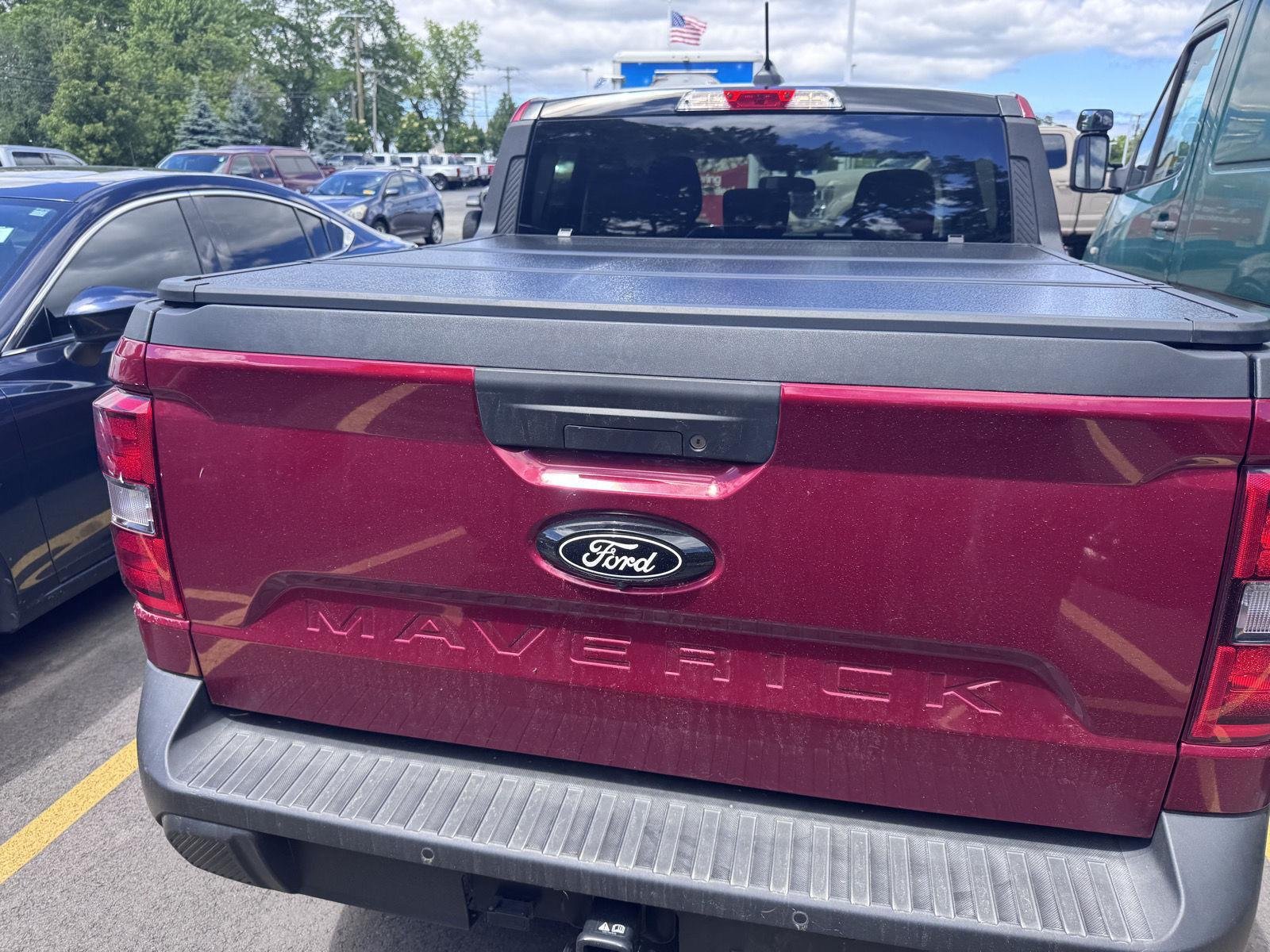 Used 2025 Ruby Red Metallic Tinted Clearcoat Ford XLT image 5