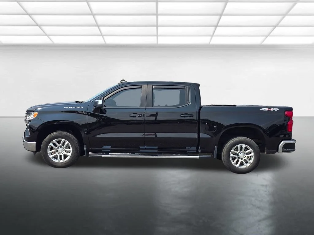 Used 2023 Black Chevrolet LT image 13