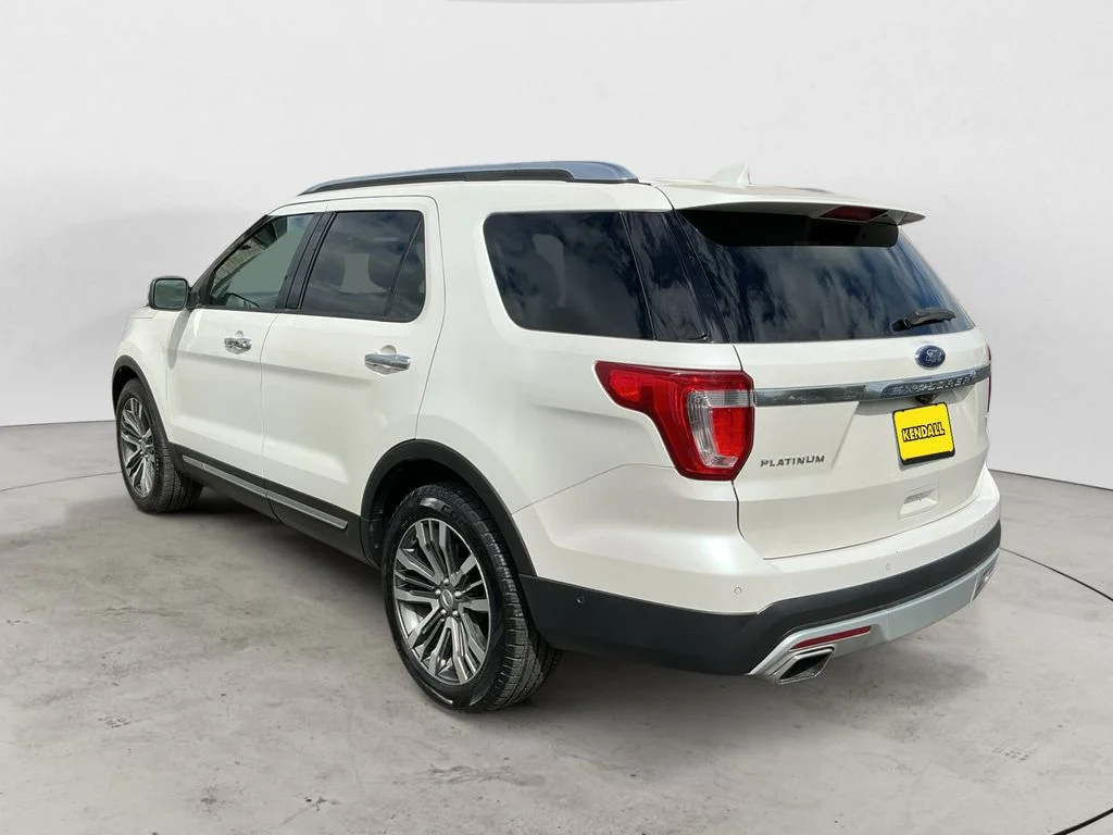 Used 2016 White Ford Platinum image 7