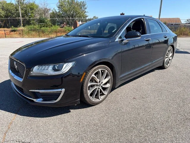 Used 2018 Black Lincoln Premiere image 6