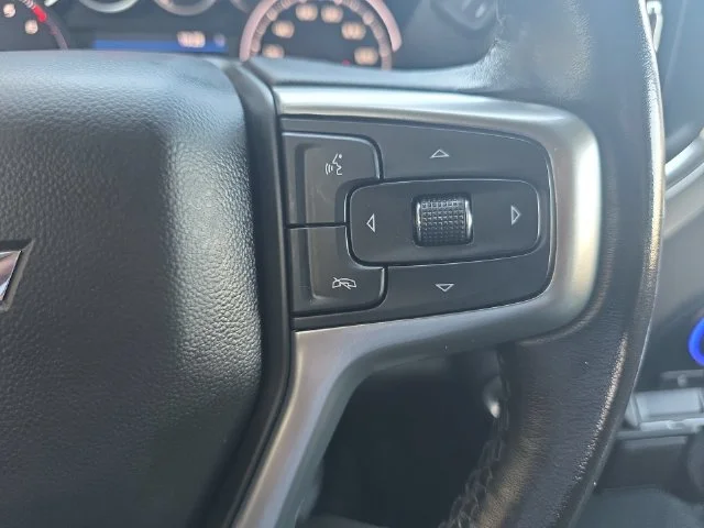 Used 2022 White Chevrolet RST image 18