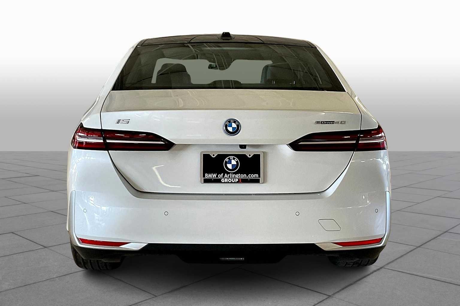 Used 2026 Mineral White Metallic BMW eDrive40 image 4